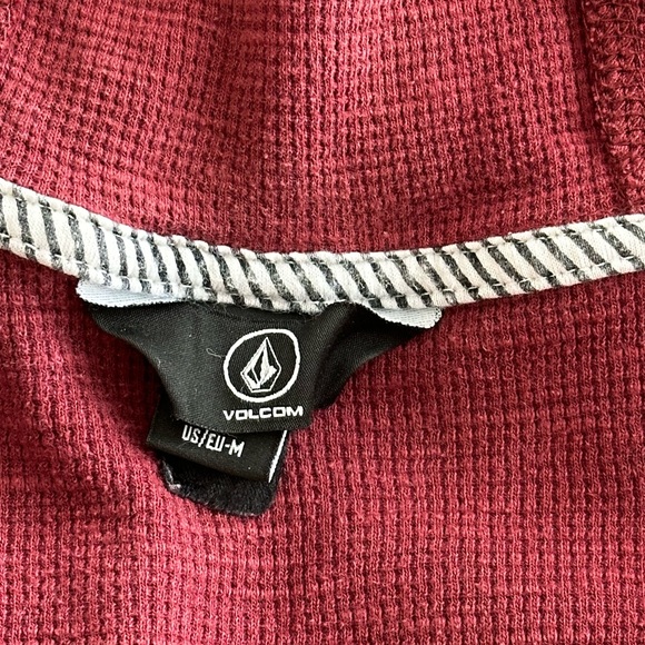 Volcom pullover size medium. - Picture 4 of 4
